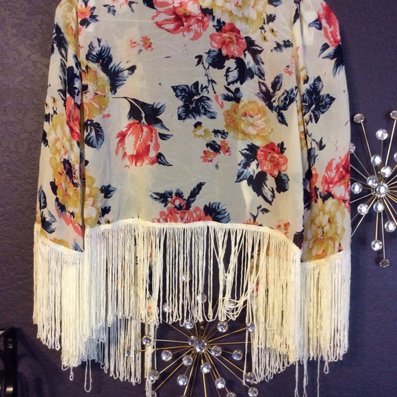 New fringe floral cardigan - Picture 2 of 2